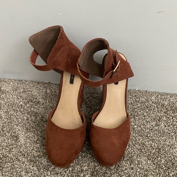 Perfect for fall! - Picture 3 of 4